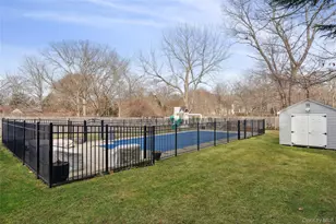 115 Academy St, Bayport, NY 11705 - Photo 23