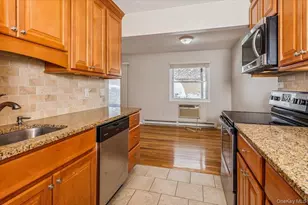 3 Germonds Village, Bardonia, NY 10954 - Photo 9