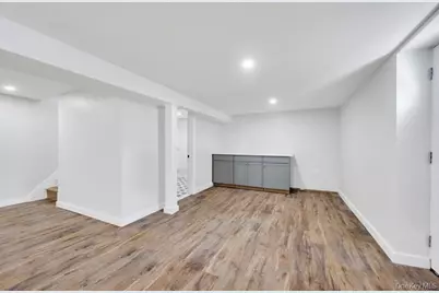 74 Lincoln Avenue, Islip Terrace, NY 11752 - Photo 29