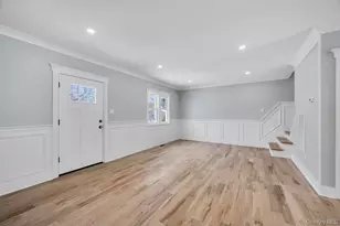 74 Lincoln Ave, Islip Terrace, NY 11752 - Photo 7