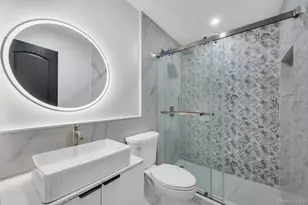 74 Lincoln Ave, Islip Terrace, NY 11752 - Photo 19