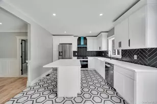 74 Lincoln Ave, Islip Terrace, NY 11752 - Photo 13