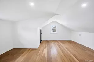 74 Lincoln Ave, Islip Terrace, NY 11752 - Photo 23