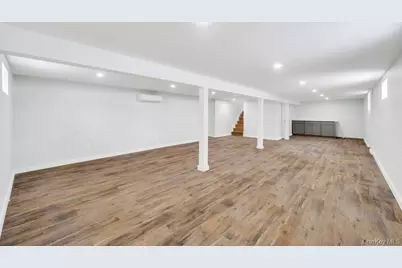 74 Lincoln Avenue, Islip Terrace, NY 11752 - Photo 27