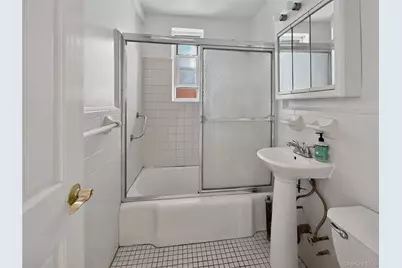 63-61 Yellowstone Boulevard #3E, Forest Hills, NY 11375 - Photo 5