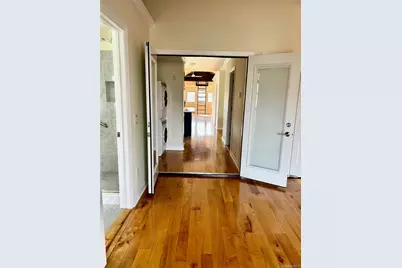 409 W 261st Street, Bronx, NY 10471 - Photo 9