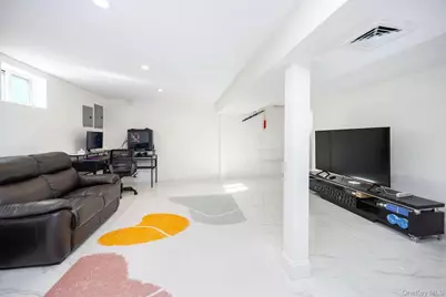 110 Melrose Avenue, East Rockaway, NY 11518 - Photo 7