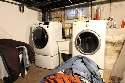 69-23 64th Place, Glendale, NY 11385 - Photo 13