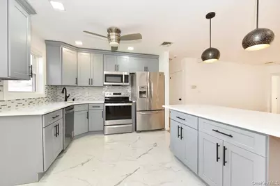 1510 Rica Place, Valley Stream, NY 11580 - Photo 9