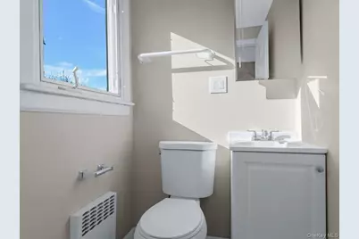 618 Jennings Avenue, West Hempstead, NY 11552 - Photo 29