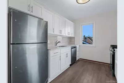 618 Jennings Avenue, West Hempstead, NY 11552 - Photo 21