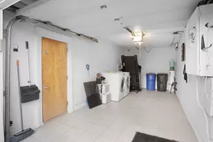 2546 Wilson Ave, Bronx, NY 10469 - Photo 15