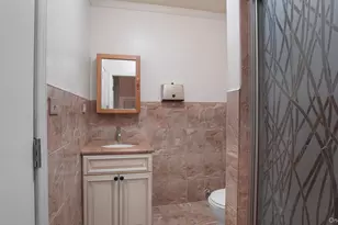 2546 Wilson Ave, Bronx, NY 10469 - Photo 9