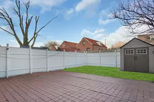 2546 Wilson Ave, Bronx, NY 10469 - Photo 17