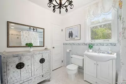 66 Drake Road, Scarsdale, NY 10583 - Photo 19