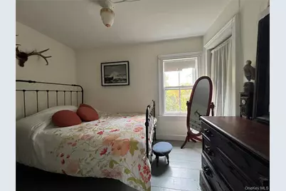 11930 Main Road, East Marion, NY 11939 - Photo 7