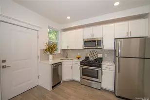 14 Northridge St, Huntington Station, NY 11746 - Photo 3