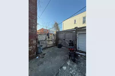 627 Hegeman Avenue, Brooklyn, NY 11207 - Photo 9