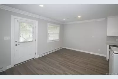 146 Montauk Highway #05, Westhampton, NY 11977 - Photo 5