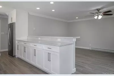 146 Montauk Highway #05, Westhampton, NY 11977 - Photo 3