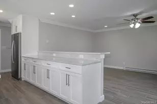 146 Montauk Hwy, Westhampton, NY 11977 - Photo 3