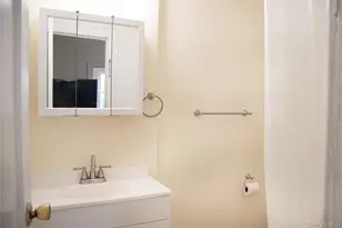 17A Park Ave S, Rockville Centre, NY 11570 - Photo 9