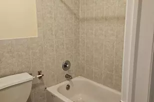 750A E 223rd St, Bronx, NY 10466 - Photo 9