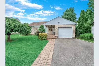 25 Lawrence Street, New Hyde Park, NY 11040 - Photo 1