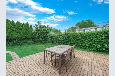 25 Lawrence Street, New Hyde Park, NY 11040 - Photo 15