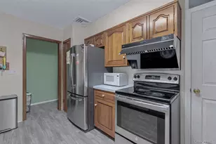 25 Lawrence St, New Hyde Park, NY 11040 - Photo 7