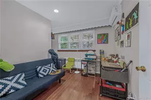 25 Lawrence St, New Hyde Park, NY 11040 - Photo 5