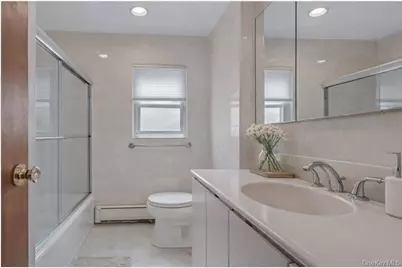 25 Lawrence Street, New Hyde Park, NY 11040 - Photo 13