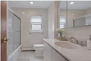 25 Lawrence St, New Hyde Park, NY 11040 - Photo 13