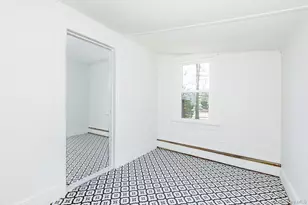 160 Austin St, Lindenhurst, NY 11757 - Photo 5