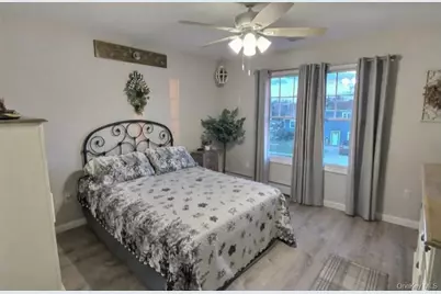 166 Daniel Road N, Massapequa, NY 11758 - Photo 31