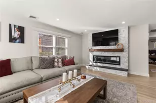 18 Floral Ave, Huntington, NY 11743 - Photo 7