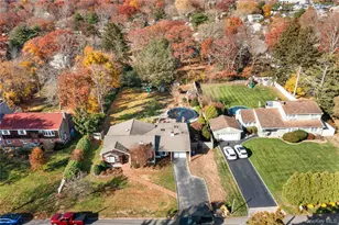 18 Floral Ave, Huntington, NY 11743 - Photo 3