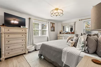 18 Floral Avenue, Huntington, NY 11743 - Photo 11