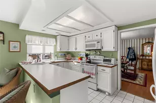 77 Glen Dr, Ridge, NY 11961 - Photo 11