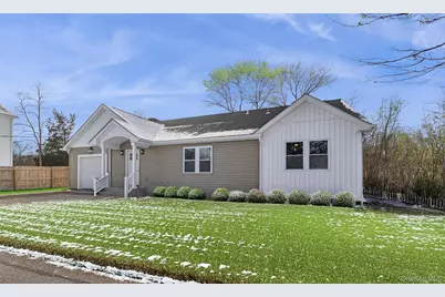 911 Ostrander Avenue, Riverhead, NY 11901 - Photo 21