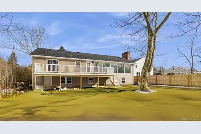 911 Ostrander Avenue, Riverhead, NY 11901 - Photo 3