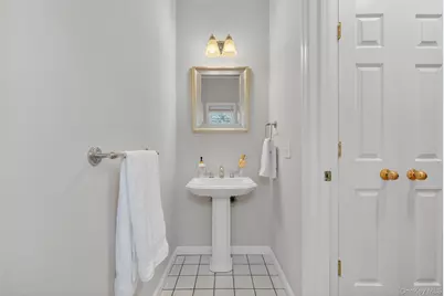 646 E Main Street, Jefferson Valley, NY 10535 - Photo 11