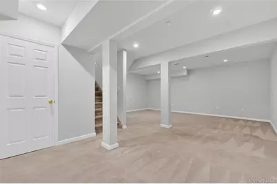 646 E Main Street, Jefferson Valley, NY 10535 - Photo 19