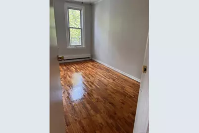 642 E 223rd Street, Bronx, NY 10466 - Photo 7