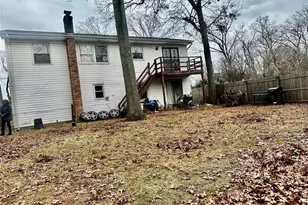 25 Crown Ave Ave, Huntington, NY 11743 - Photo 7