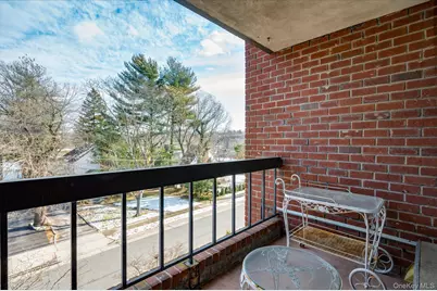 20 Gilchrest Road #3D, Great Neck, NY 11021 - Photo 11