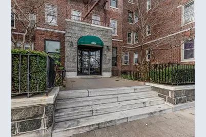 3321 Bruckner Boulevard #6H, Bronx, NY 10461 - Photo 1