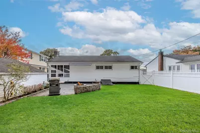 527 Spruce Lane, East Meadow, NY 11554 - Photo 43