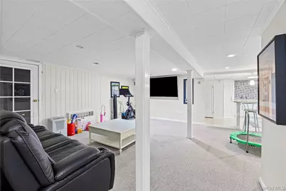 527 Spruce Lane, East Meadow, NY 11554 - Photo 31