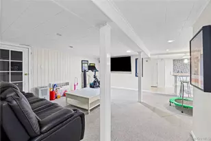 527 Spruce Ln, East Meadow, NY 11554 - Photo 31